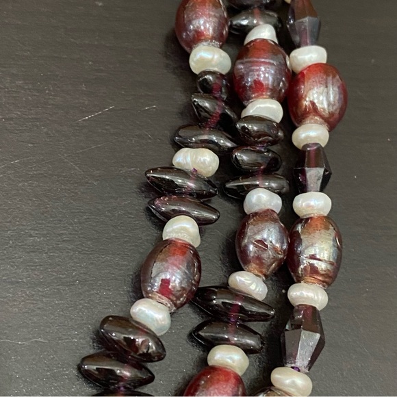 Triple Strand Garnet Crystal Pearl Lampwork Glass Beads Multi-Stand 17” Necklace - Picture 7 of 15